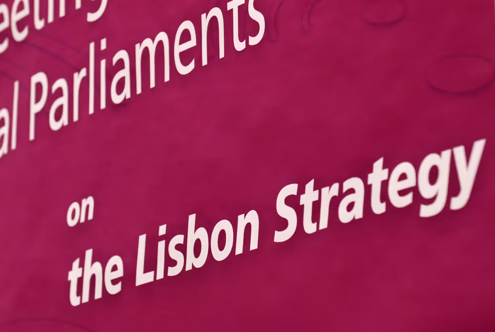 Towards the Lisbon Treaty