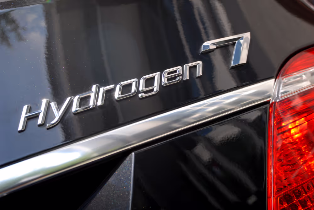 Hydrogen vehicle