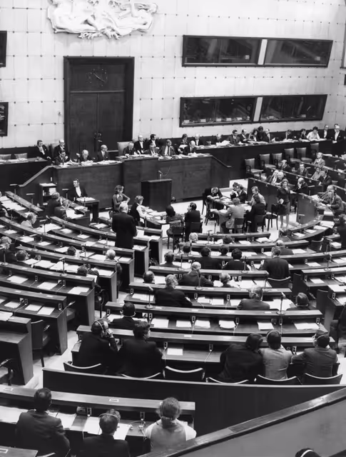 Φωτογραφία 2: Wide Shot of the Hemicycle in Strasbourg