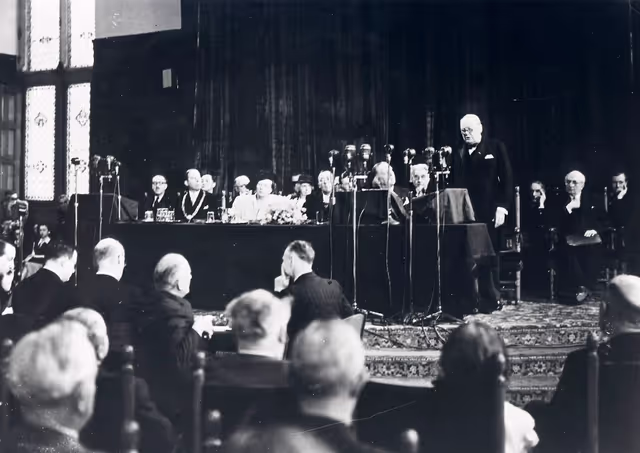 Foto 3: Summit in The Hague