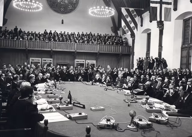 Foto 4: Summit in The Hague