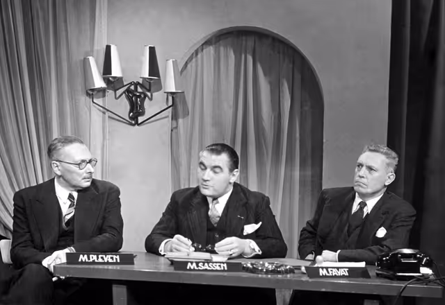 Interview RTF (Radio - Telediffusion - Francaise) in Strasbourg - 1956