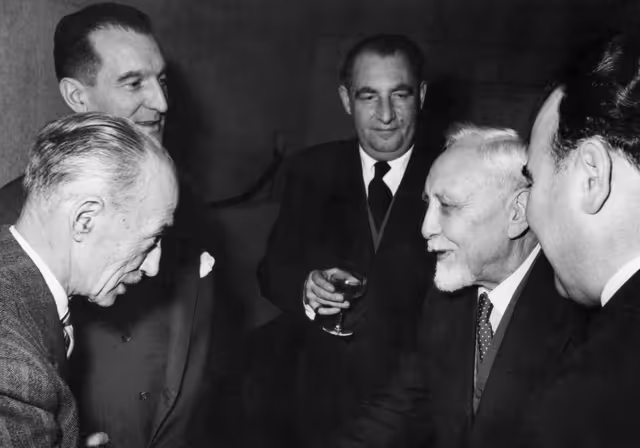 Fotografia 11: TV Luxembourg - Eurovision - 1957