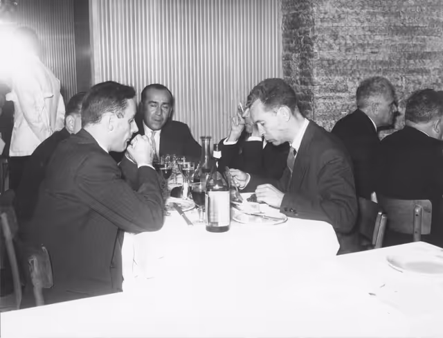 Photo 11: Plenary session of the Assembly of the ECSC - Dinner with French journalists