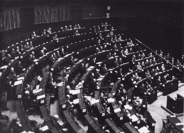 Photo 14: Plenary session of the Assembly of the ECSC - General view on the Montecitorio Hemicycle