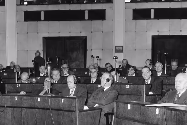Fotografia 11: MEPs during the Constitutive session of the new European Parliamentary Assembly on the 19th of March 1958