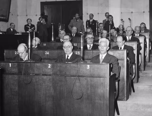 Fotografia 10: MEPs during the Constitutive session of the new European Parliamentary Assembly on the 19th of March 1958