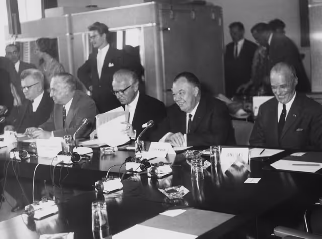 The MEP Fernand DEHOUSSE, Emilio BATTISTA, Marinus JANSSENS, Hans FURLER and Jean FOHRMANN during a session in Brussels in June 1960.