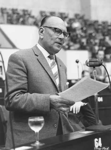 Jonkheer VAN DER GOES VAN NATERS during a session in Strasbourg in October 1960.
