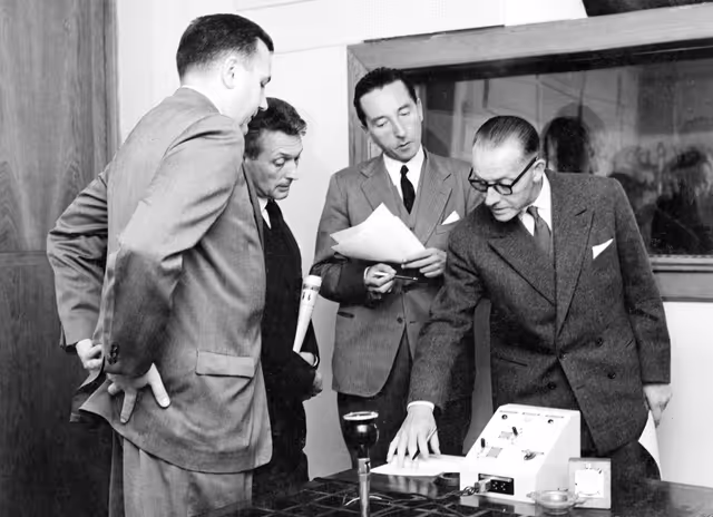 Zdjęcie 4: Jacques VENDROUX during an interview in Strasbourg in October 1960.