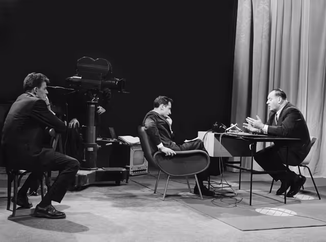 Foto 8: Pieter A BLAISSE during an interview in Brussels, Belgium,  January 18, 1961.