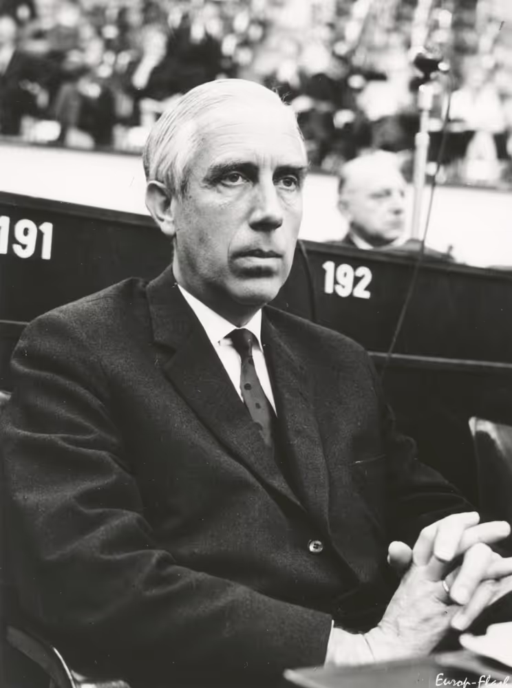 Various pictures in January 1962