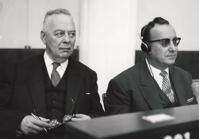 Various pictures in October 1962