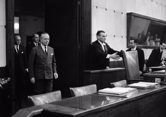 Fotografie 2: Various pictures from a session in January 1964