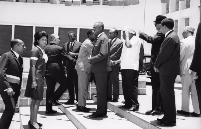 Fotó 5: Visit to Madagascar from 9th to 15th January 1969 - Arrival of EEC delegates