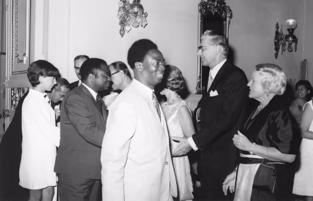 Zdjęcie 4: Visit to Madagascar from 9th to 15th January 1969 - Reception of delegates at the House of France
