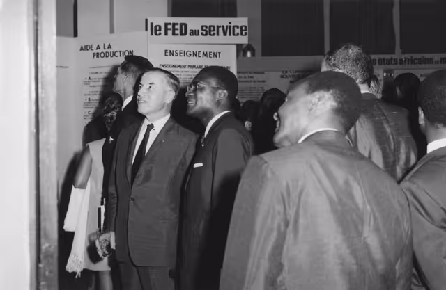 Zdjęcie 19: Visit to Madagascar from 9th to 15th January 1969 - Visit of the exhibition.