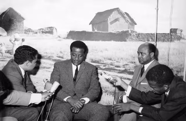 Fotó 38: Visit to Madagascar from 9th to 15th January 1969 - Press interview