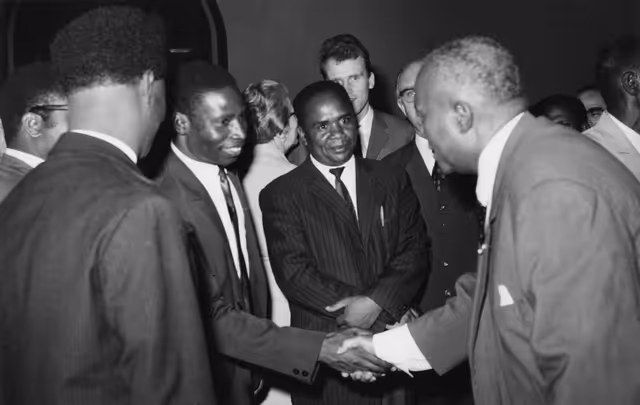 Zdjęcie 1: Visit to Madagascar from 9th to 15th January 1969 - Reception at the Palace