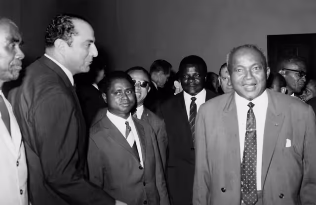 Fotó 50: Visit to Madagascar from 9th to 15th January 1969 - Reception at the Palace