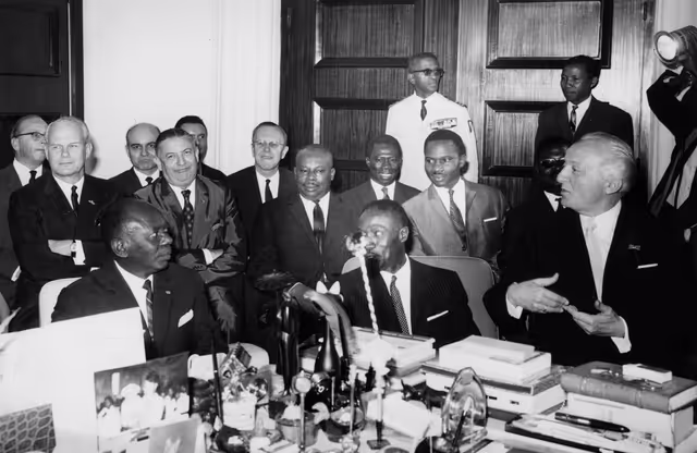 Fotó 32: Visit to Madagascar from 9th to 15th January 1969 - Meeting with the president of the Senate