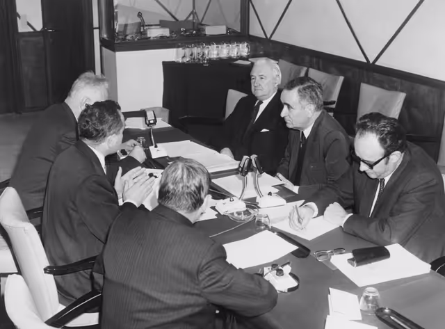 Meeting with MEPs Michel COINTAT, André COLIN, Yves ESTEVE and Hervé LAUDRIN during a session in Strasbourg, France, March 10, 1970.