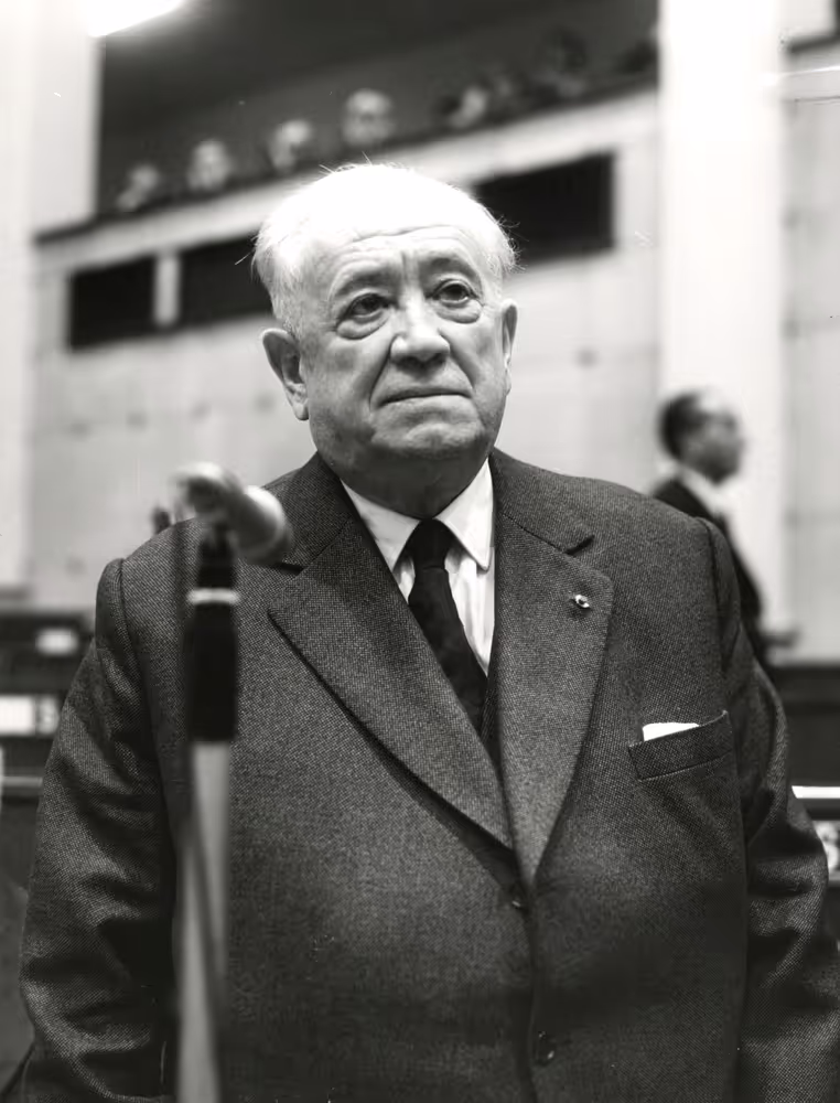 Delegue André DULIN in Strasbourg in 1971