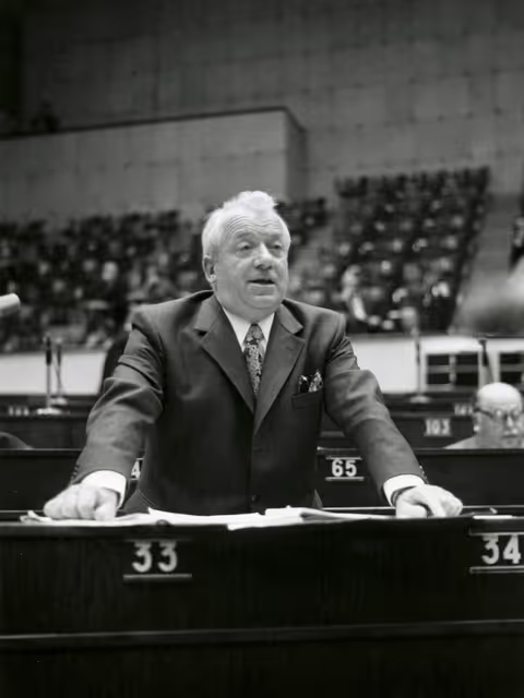 Photo 4 : Delegue Hans RICHARTS in Strasbourg in 1971