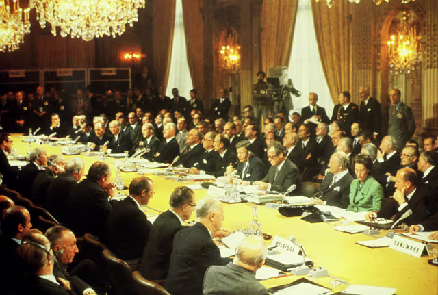 Снимка 4: Summit of Paris in October 1972