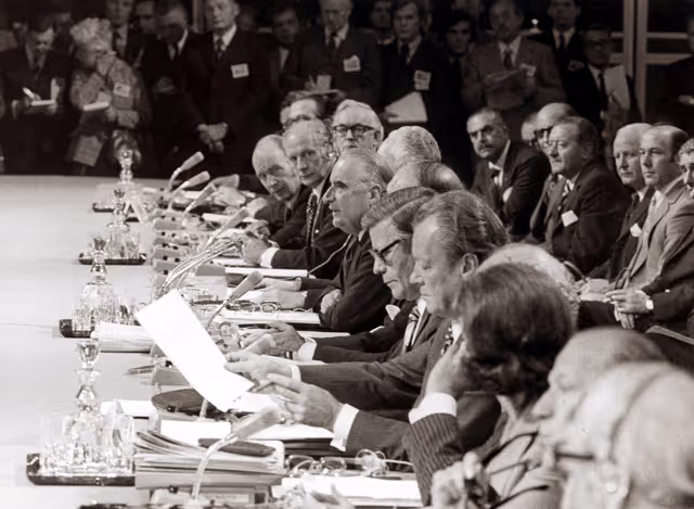 Снимка 2: Summit of Paris in October 1972