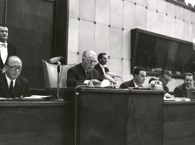 Fotografi 1: Strasbourg session in March 1973