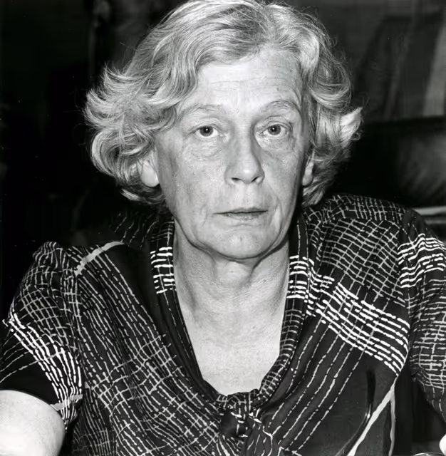 Fotografie 14: Plenary session in March 1975