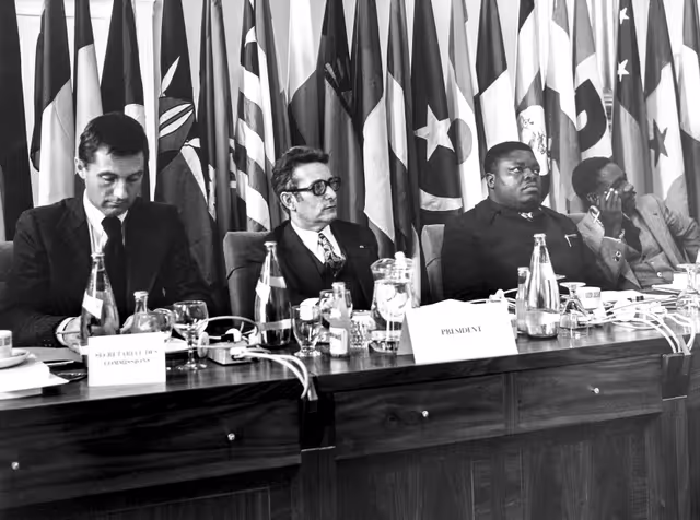 Φωτογραφία 8: Meeting of the Standing Joint Committee of the African, Caribbean and Pacific (ACP) group of countries and EU Convention in Dublin, from 20th to 24th of May 1975