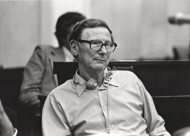 Fotagrafa 18: Plenary sessions in July 1975