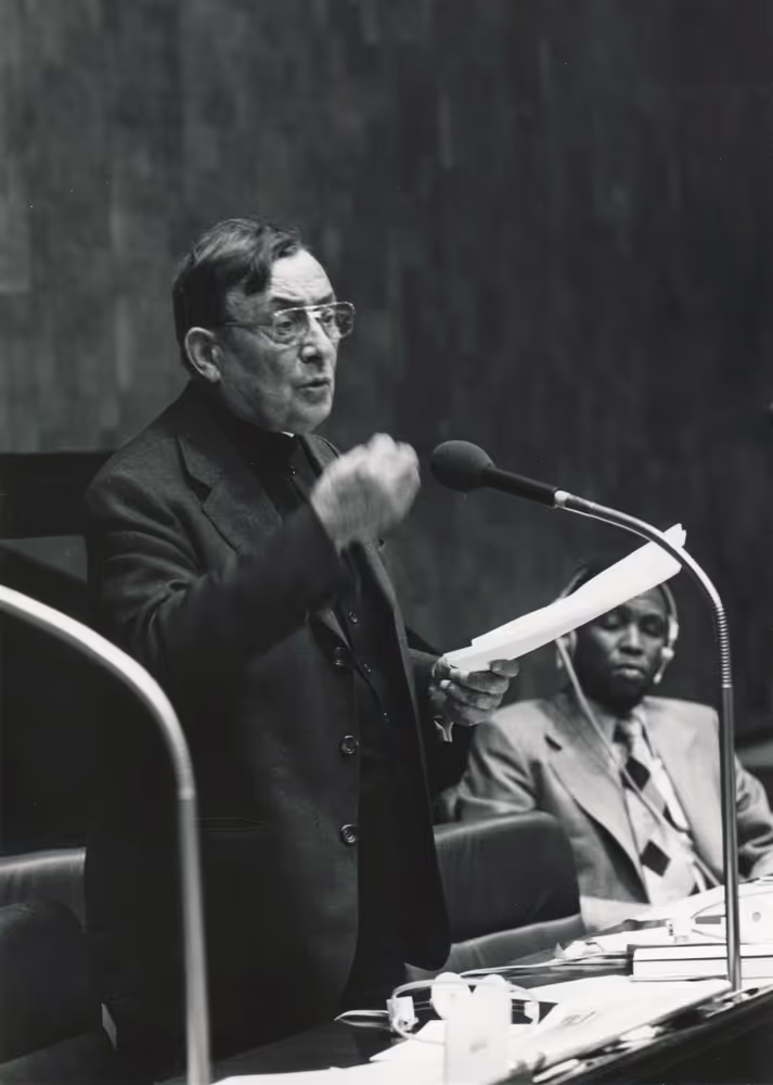 The ACP-EU Agreements in November 1975