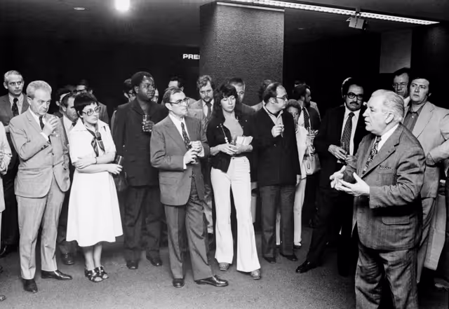 Fotó 4: Georges SPENALE EP President meets some journalists