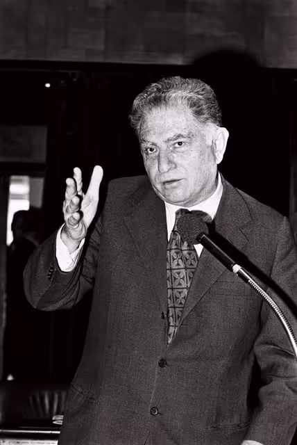 Photo 13: Luigi NOE during a plenary session in Luxembourg, April 5-9, 1976.