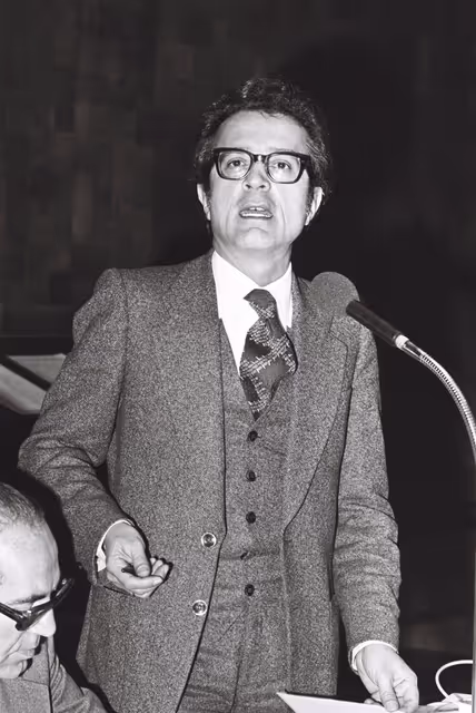 Fotografi 9: Plenary session Luxembourg april 1976