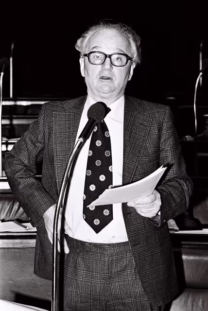 Fotografie 49: Plenary session Luxembourg april 1976