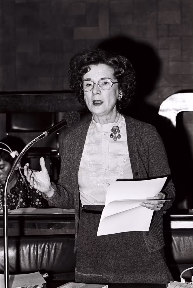 Plenary session Luxembourg april 1976