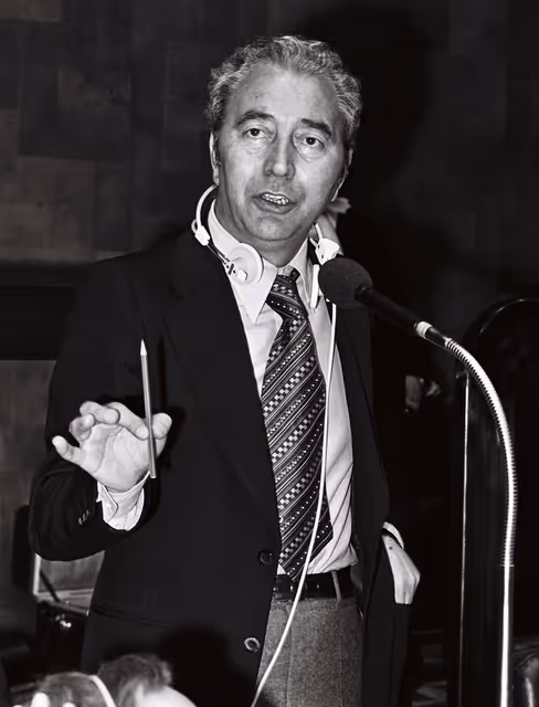 Fotografi 29: Plenary session Luxembourg april 1976