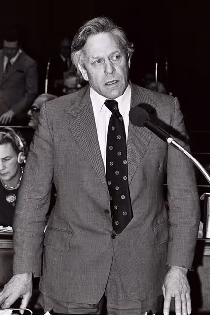 Fotografi 15: Plenary session Luxembourg april 1976