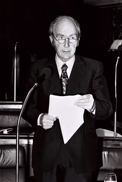 Fotografi 32: Plenary session Luxembourg april 1976