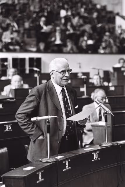 Suriet 5: Alfred BERTRAND during a plenary session in Strasbourg, May 10-14, 1976.