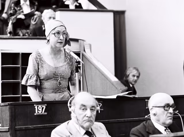 Suriet 50: Winifred EWING during a plenary session in Strasbourg, May 10-14, 1976.