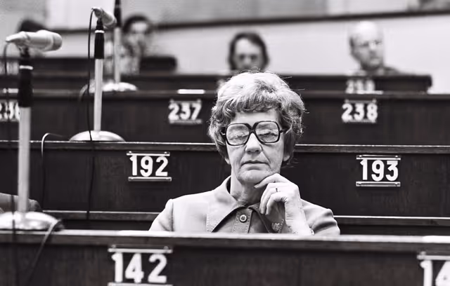 Suriet 16: Doris FISHER, Baroness FISHER of REDNAL, during a plenary session in Strasbourg, May 10-14, 1976.