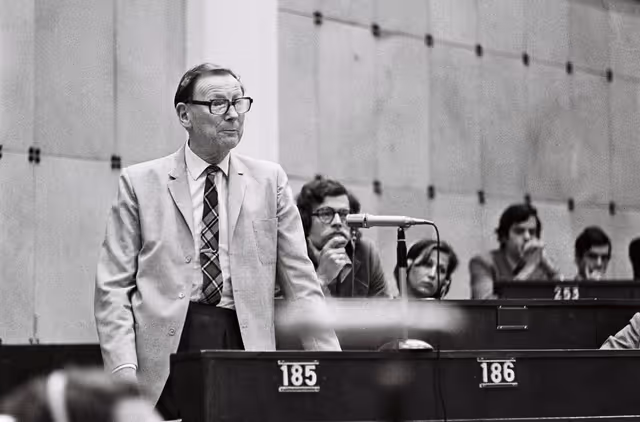 Suriet 47: William Winter HAMILTON during a plenary session in Strasbourg, May 10-14, 1976.
