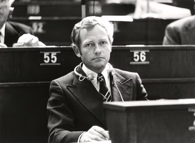 Suriet 28: Ole ESPERSEN during a plenary session in Strasbourg, May 10-14, 1976.
