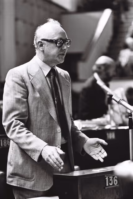 Φωτογραφία 31: Willy DONDELINGER during a plenary session in Strasbourg, June 14-18, 1976