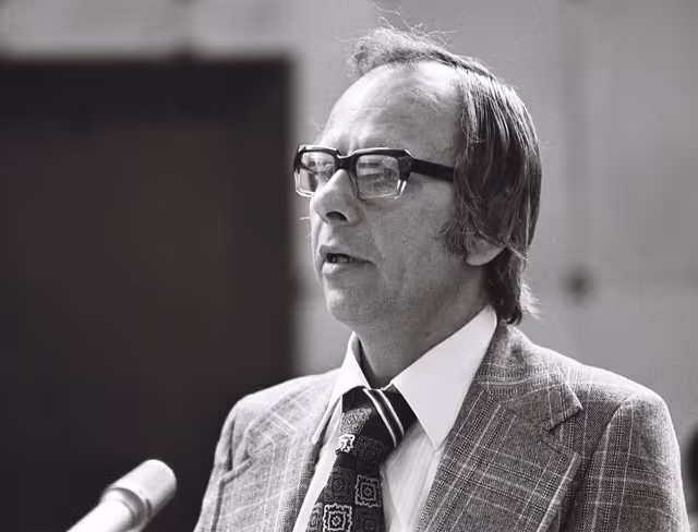 Φωτογραφία 37: John EVANS during a plenary session in Strasbourg, June 14-18, 1976